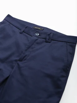 Calças chino slim fit azul marinho