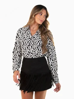 Camisa fluída com padrão geométrico