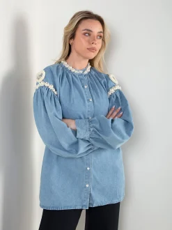 Camisa ganga com pérolas e manga balão