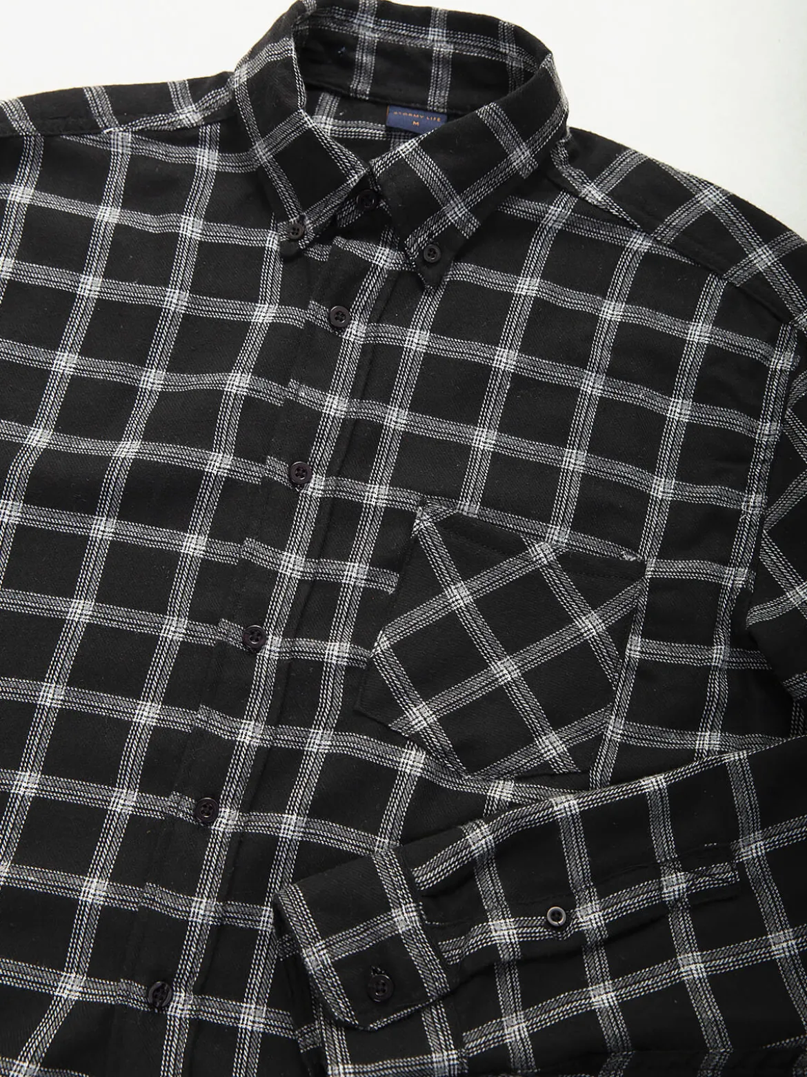 Camisa preta xadrez com bolso
