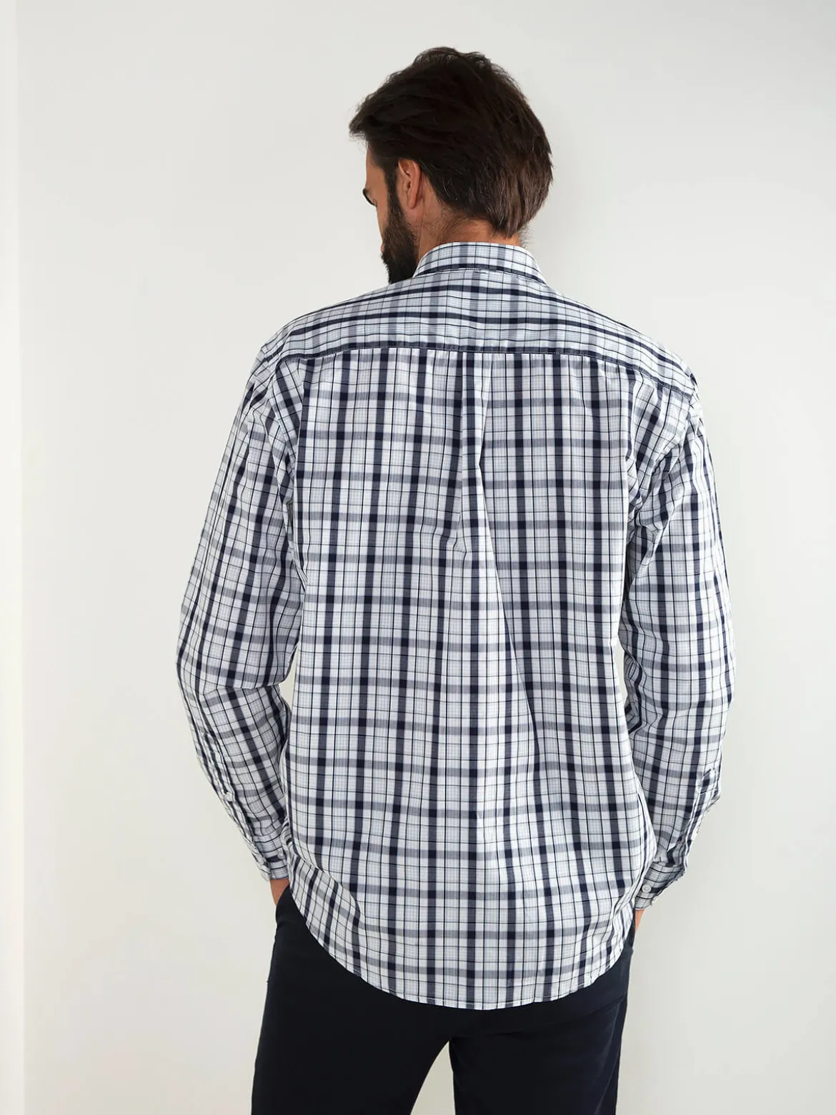 Camisa xadrez branco e marinho