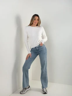 Camisola de malha com acabamento desfiado