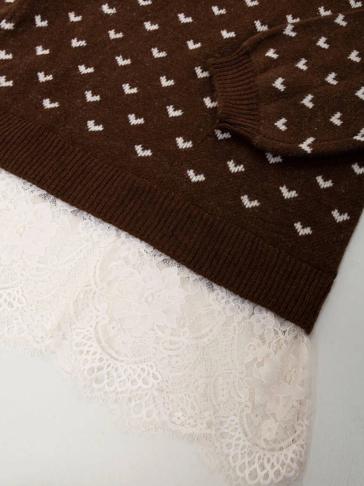 Camisola malha com corações e renda