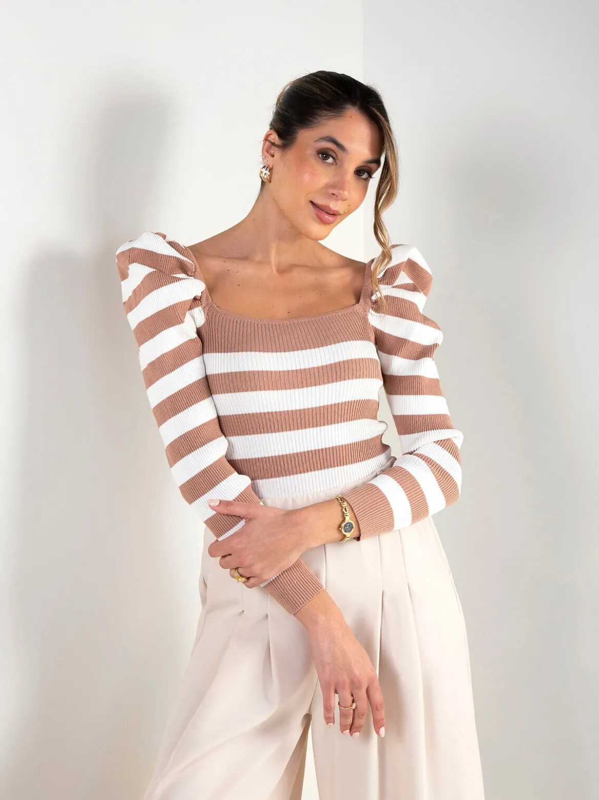 Camisola malha às riscas manga abalonada
