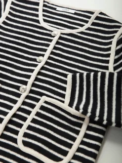 Cardigan às riscas com bolsos