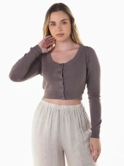 Casaco malha estilo bolero com botões
