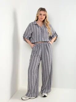 Conjunto efeito linho blusa e calças