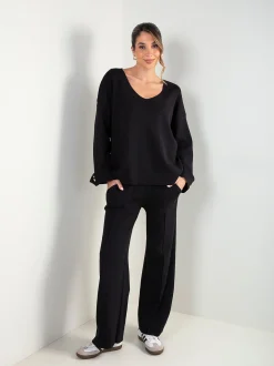 Conjunto malha preto camisola e calças