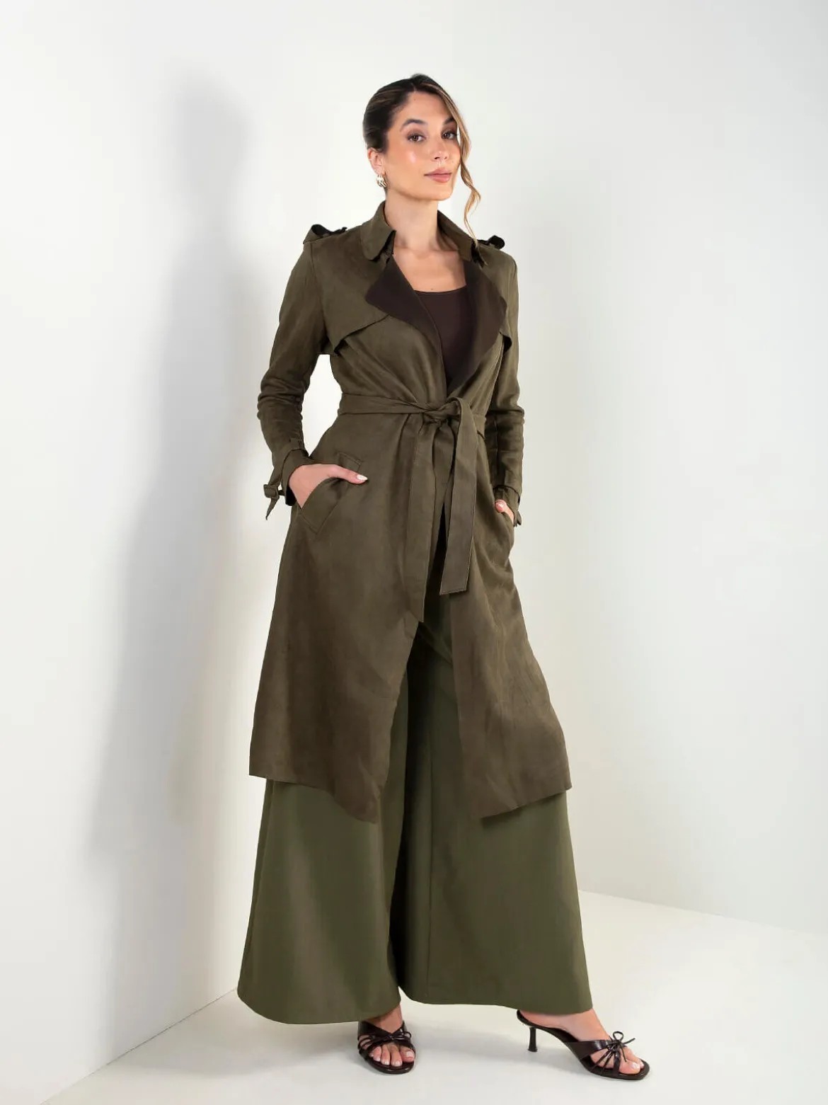 Trench coat efeito camurça com cinto