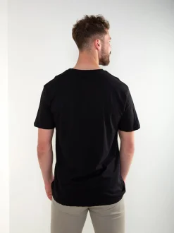 T-shirt preta com estampado