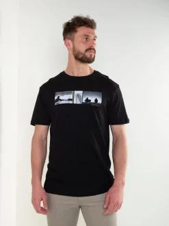 T-shirt preta com estampado