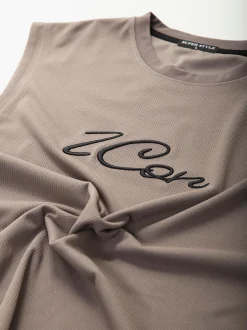 T-shirt sem mangas com bordado
