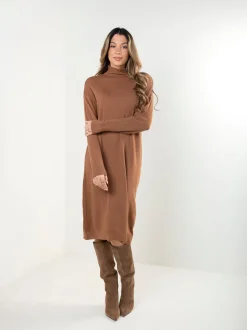 Vestido midi malha com gola subida